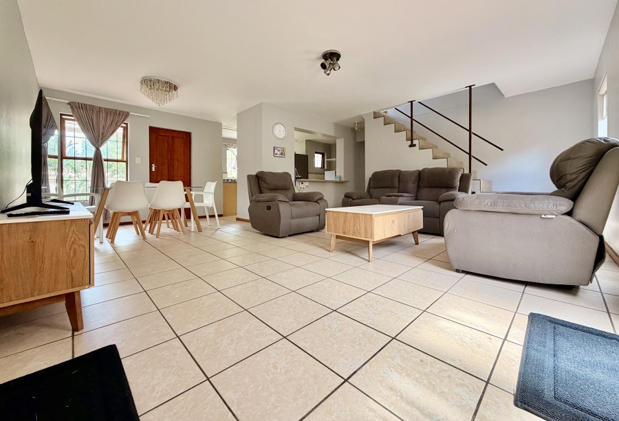 3 Bedroom Property for Sale in Sandbaai Western Cape